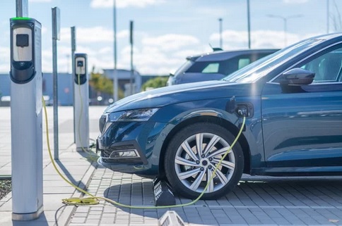 City Council Again Questions Contract for Electric Charging Stations in the Great Park