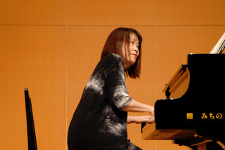 UCI Welcomes Renowned Pianist Mari Akagi